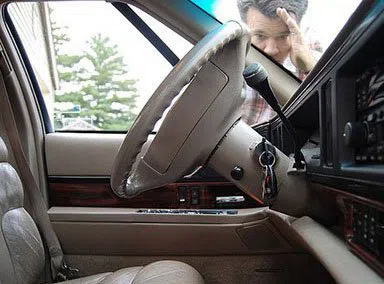 Universal Locksmith Store Delray Beach, FL 561-331-5371 - 20-Car-Lockout